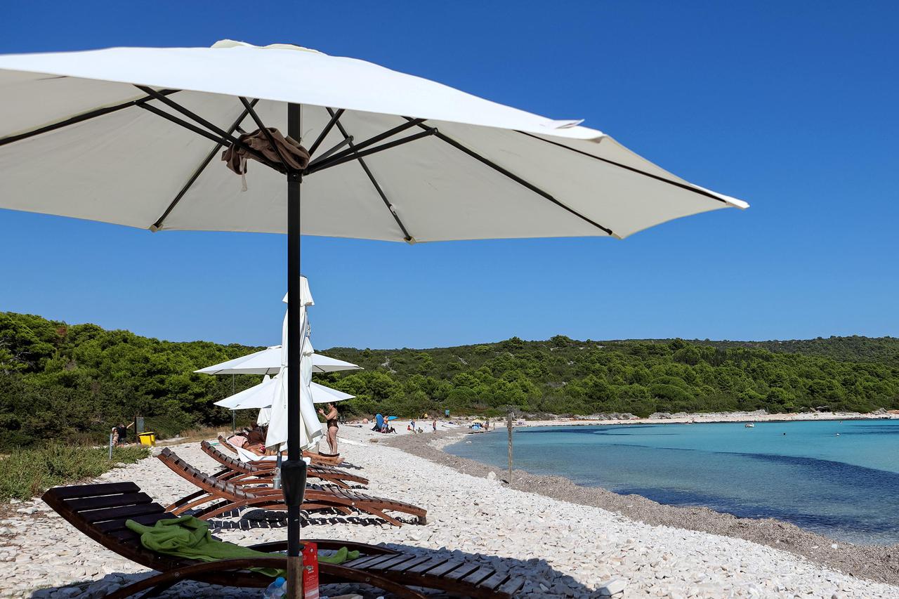 Pješčana plaža Sakarun na Dugom otoku