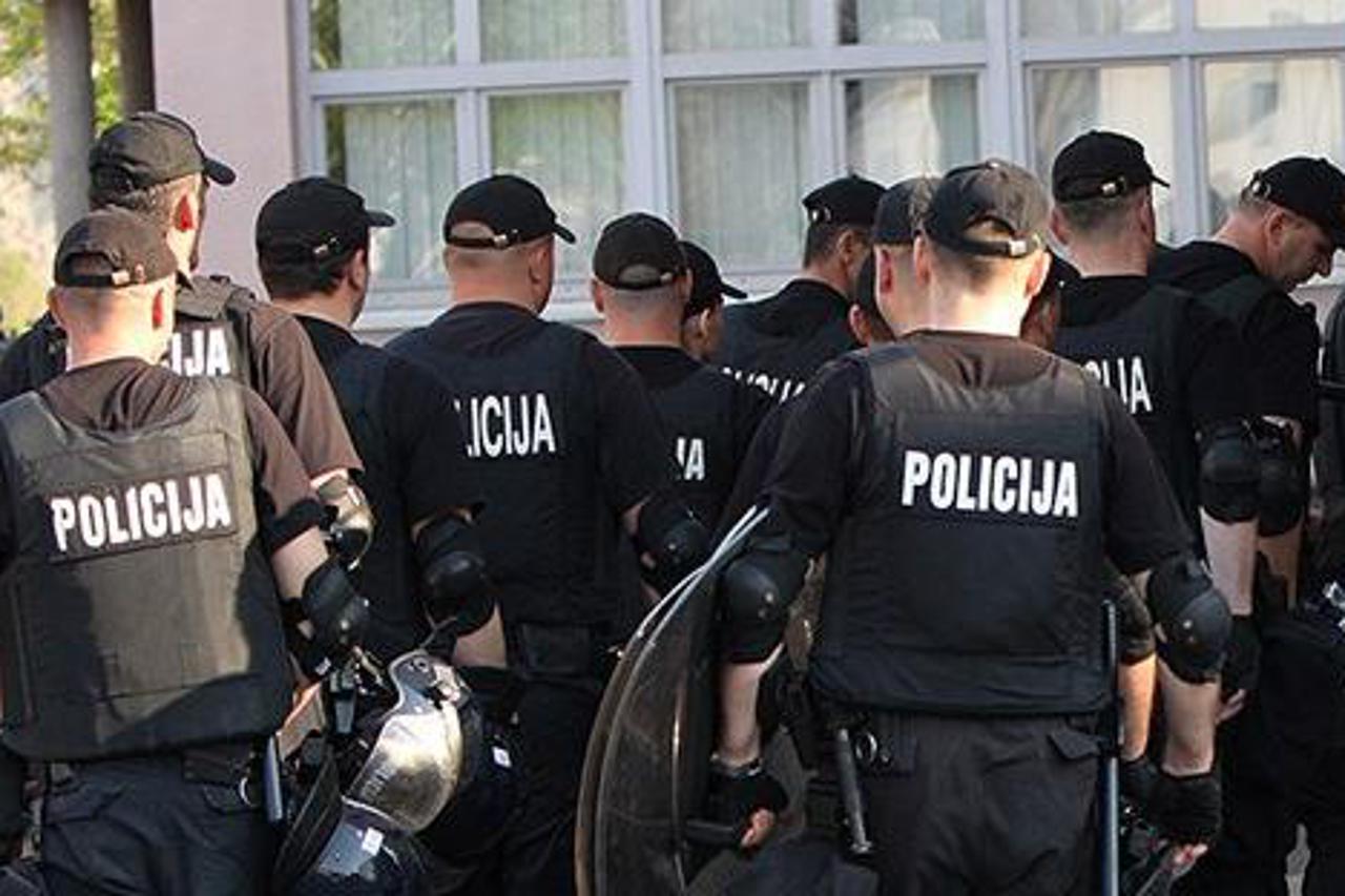 policija