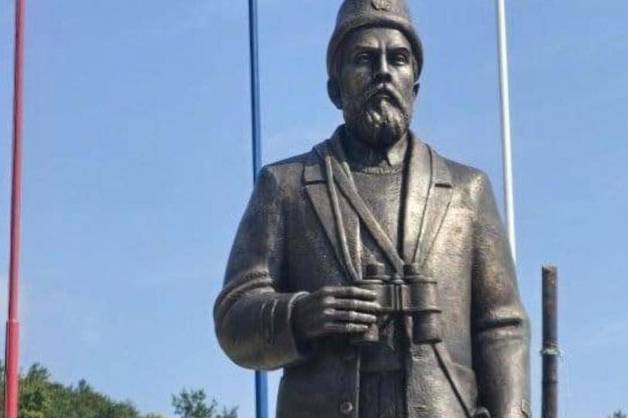 spomenik Pavlu Đurišiću