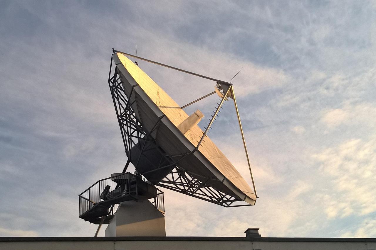 satelit, antena