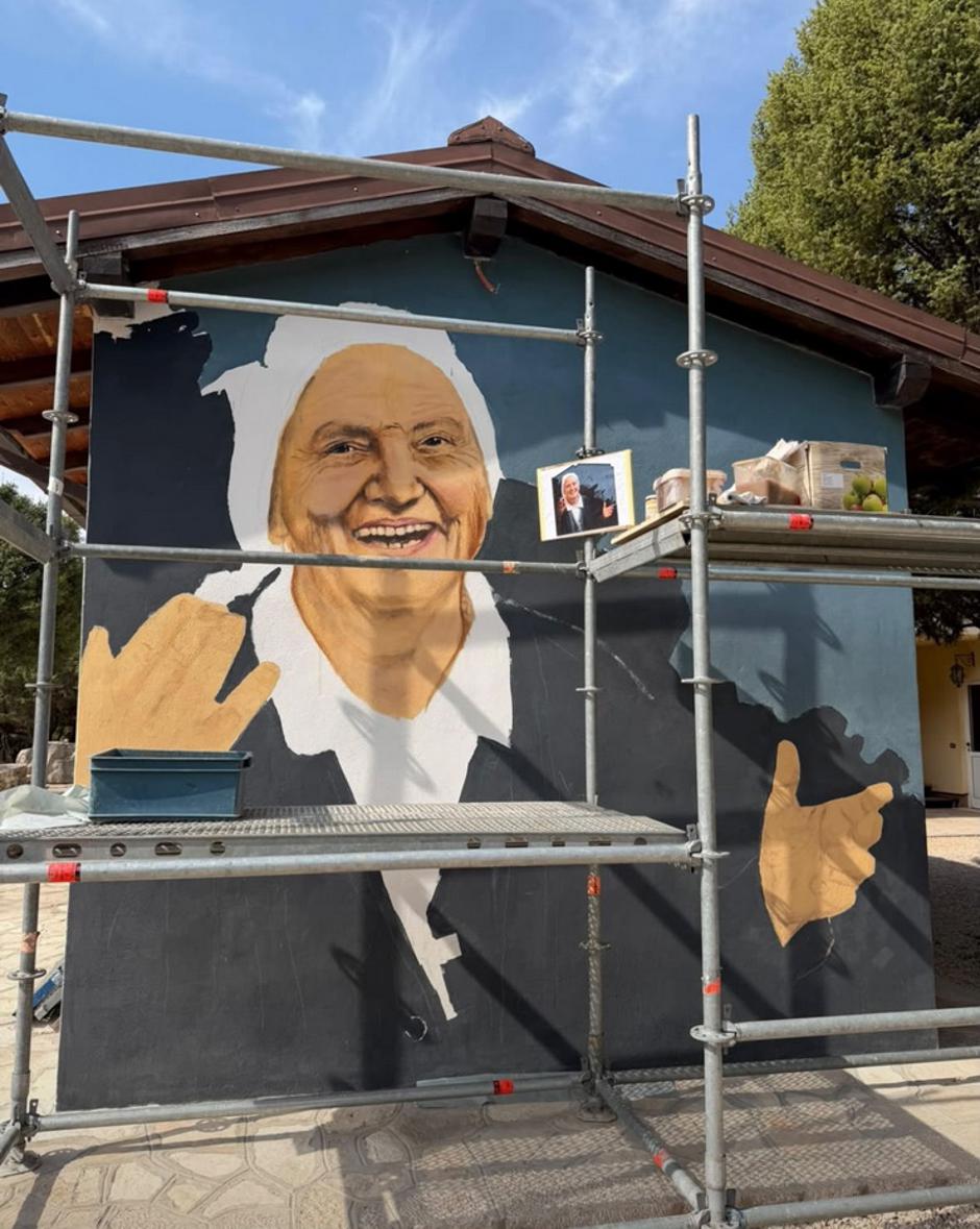 Mural Majci Elviri