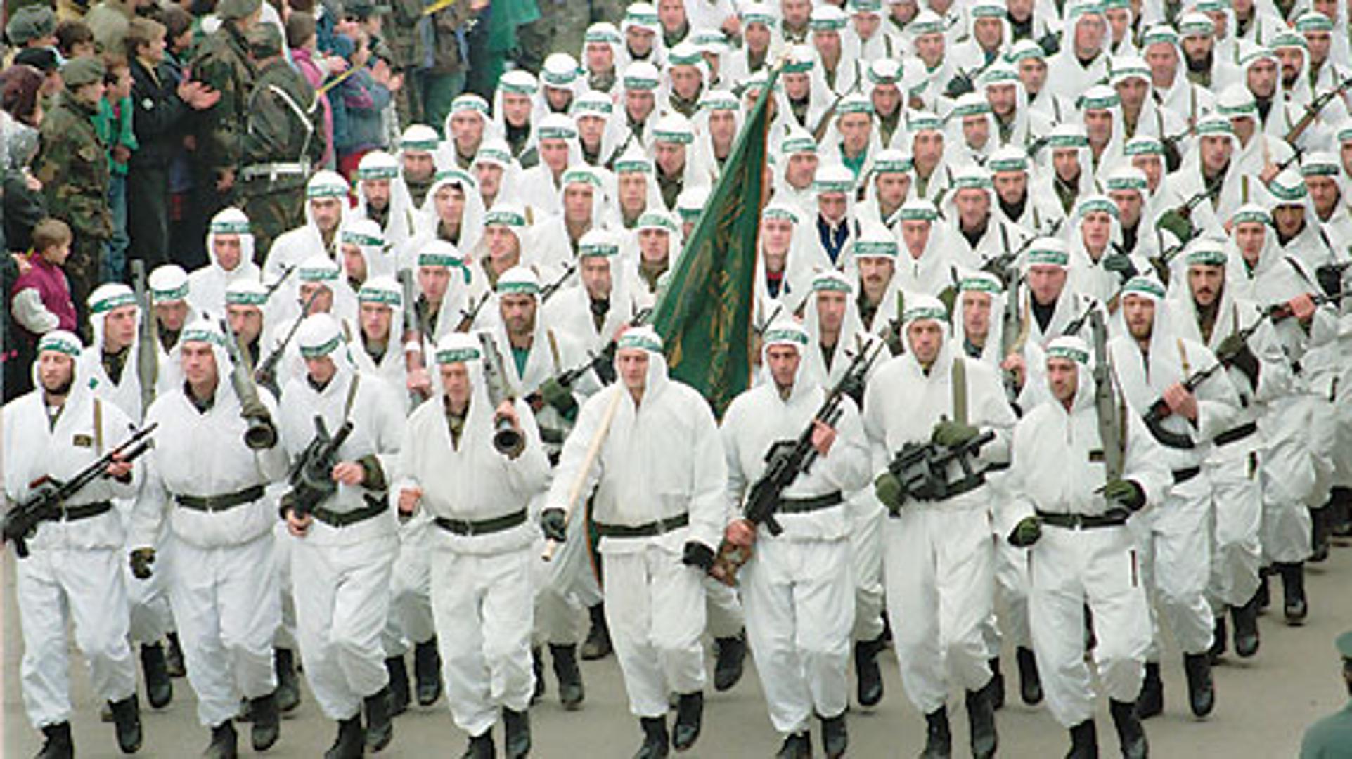 Хорваты мусульмане. Отряд Аль Муджахидин в Боснии. Боснийская армия 1993 моджахеды. Босняки-мусульмане.