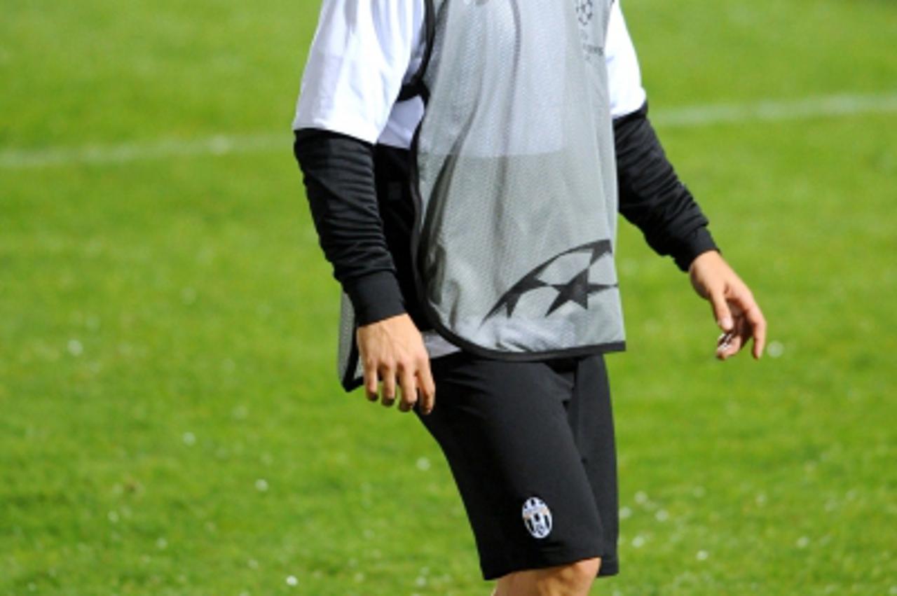 'FILES - Picture taken on November 24, 2009 shows Juventus Turin Diego is pictured during a training session at Chaban-Delmas stadium in Bordeaux, southwestern France, on the eve of the UEFA Champions