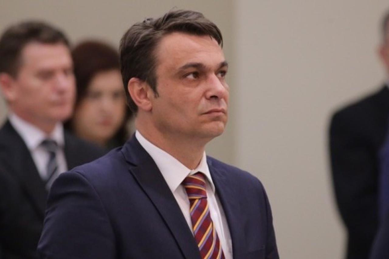 Sadik Ahmetović