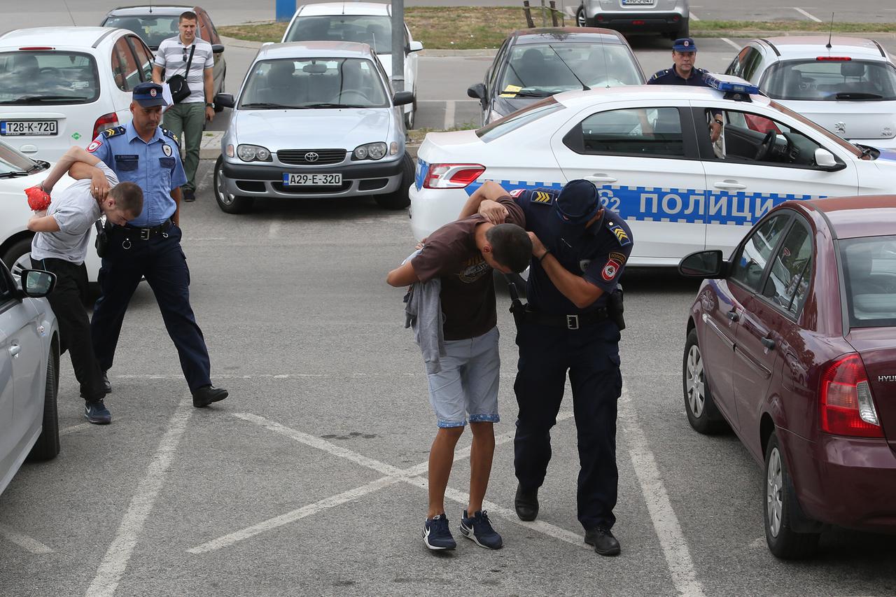 Banjaluka 03.09.2015 Privodjenje pljackasa zlatare Andrea.Pljackasi su iz Srbije Foto Dejan Moconja