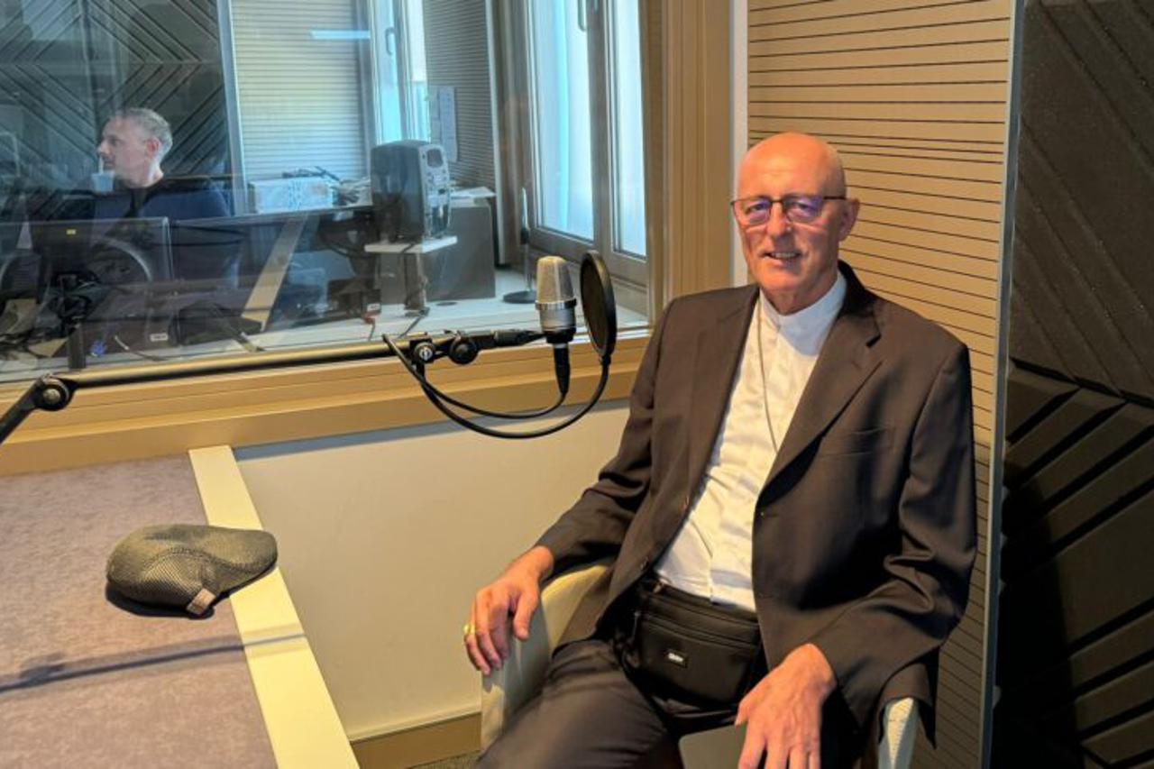 Nadbiskup Giorgio Lingua