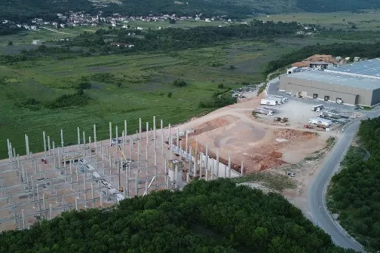 Violeta izgradnja tvornice