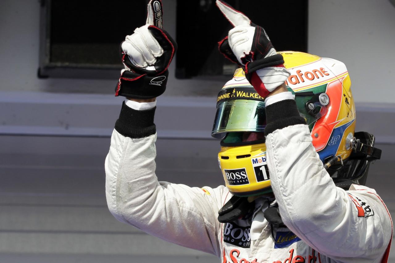 Lewis Hamilton (1)