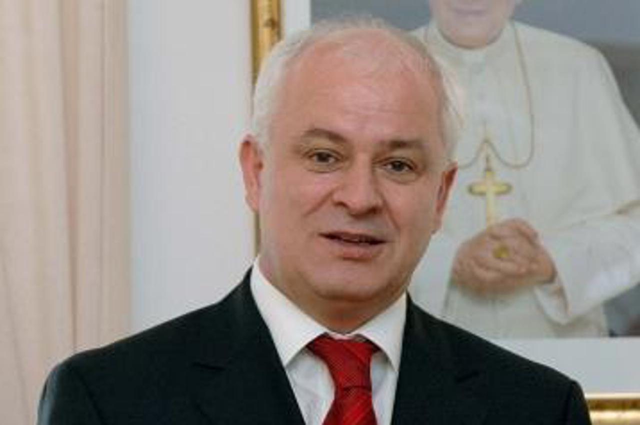 '05.09.2008.,Sarajevo,BiH - Apostolska nuncijatura,susret apostolskog nuncija nadbiskupa Alessandra DErrica i glavnog urednika i direktora Vecernjeg lista-BiH Jozo Pavkovic.Prigodom susreta  Pavkovic