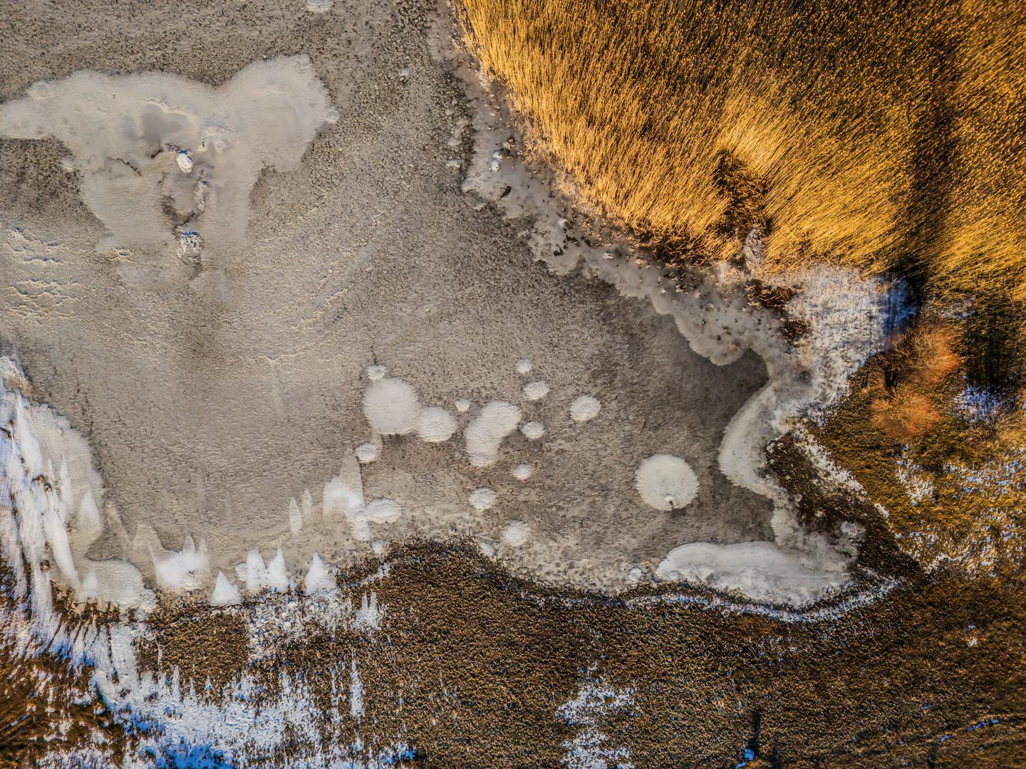 Ledeni pejzaži izmjenjuju se sa pejzažima polja