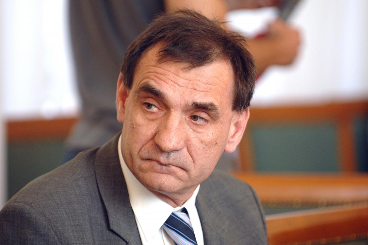 'Zagreb, Markov trg,  15.04.2009. Sabor, istrazno povjerenstvo za nabavu kamiona, nenad stazic  Photo: Patrik Macek/Vecernji list'