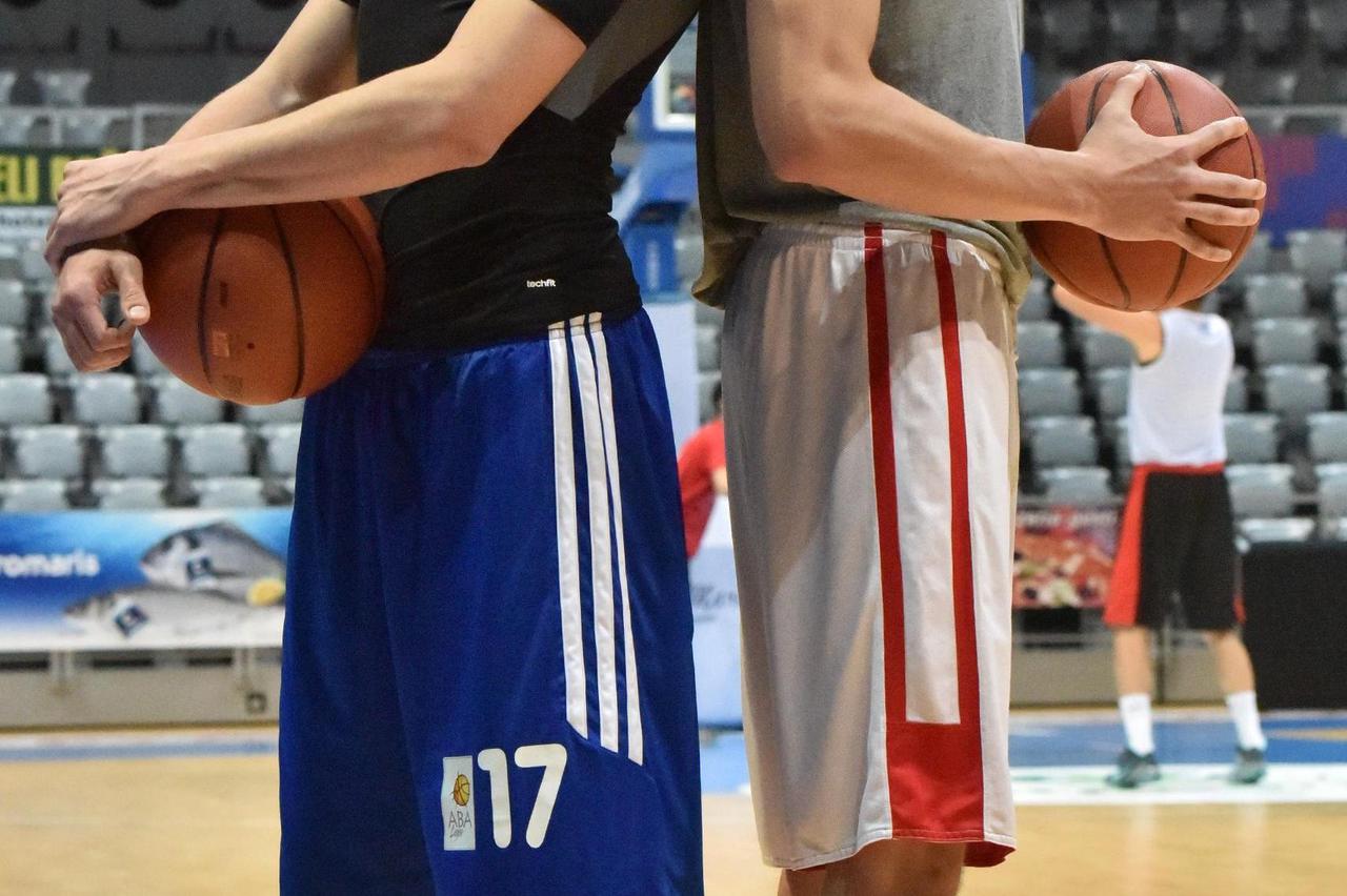 SPECIJAL MAX 10.11.2015., Zadar -  Braca Ivan i Marko Ramljak, kosarkasi KK Zadar.  Photo: Dino Stanin/PIXSELL