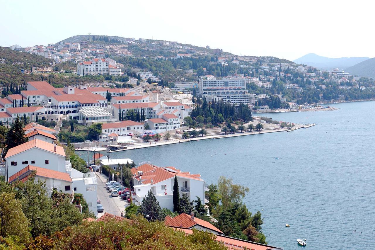 neum