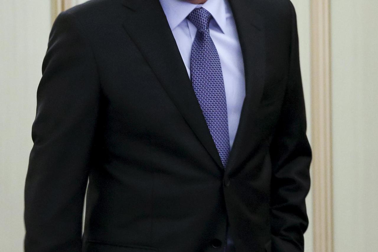 Russian President Vladimir Putin attends the 1st World Olympians Forum (WOF) in Moscow, Russia, October 21, 2015. REUTERS/Alexander Zemlianichenko/Pool