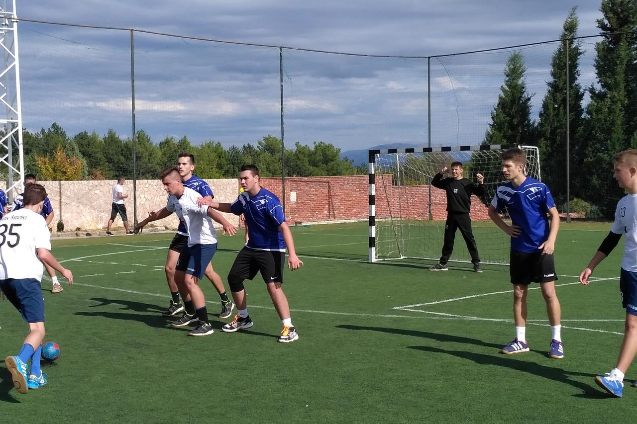 I rukometaši su prikazali vrlo dinamičan rukomet. Medjugorje, 23.08.2016. Snimio.marijan sivrić