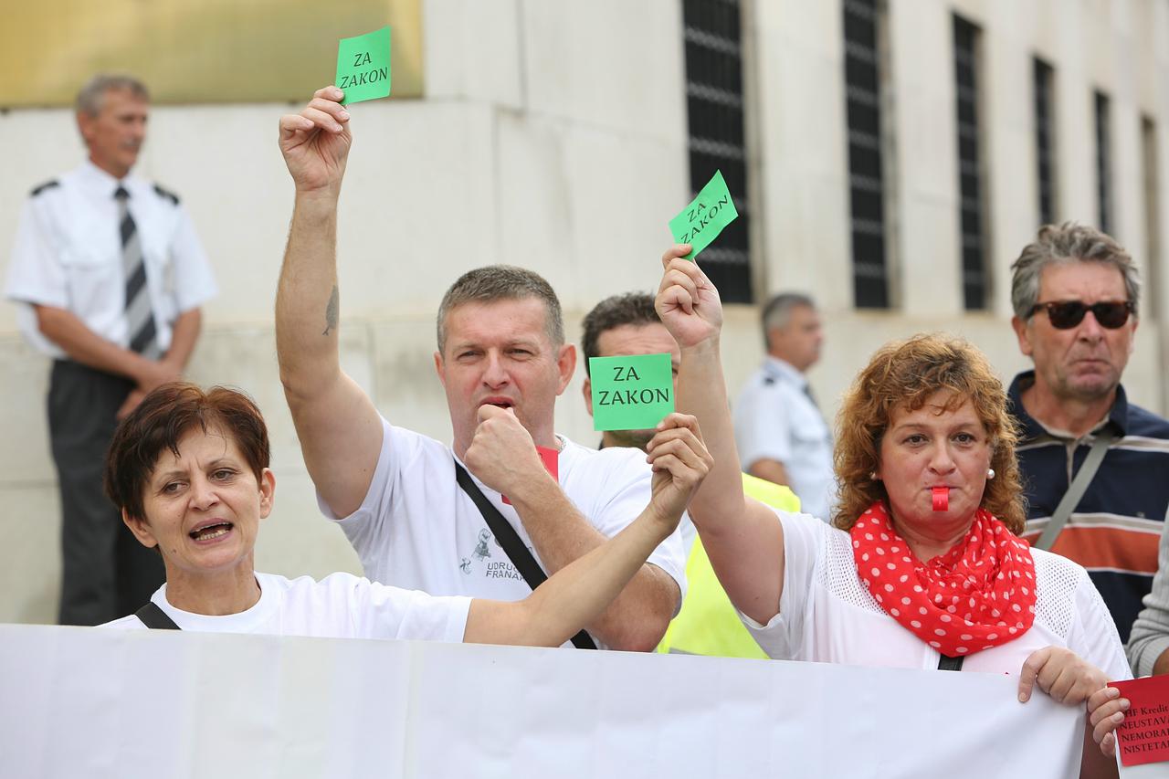 16.09.2015., Zagreb - Ispred Hrvatske narodne banke na Trgu hrvatskih velikana odrzan je prosvjed udruge Franak kojim traze ostavku guvernera Borisa Vujcica. Photo: Tomislav Miletic/PIXSELL