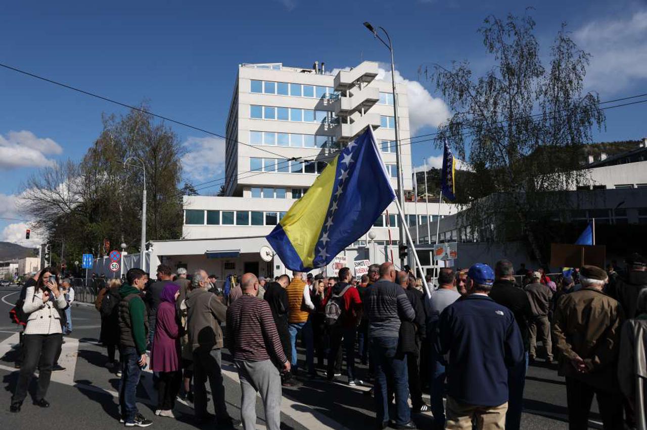 prosvjedi ispred ohr-a