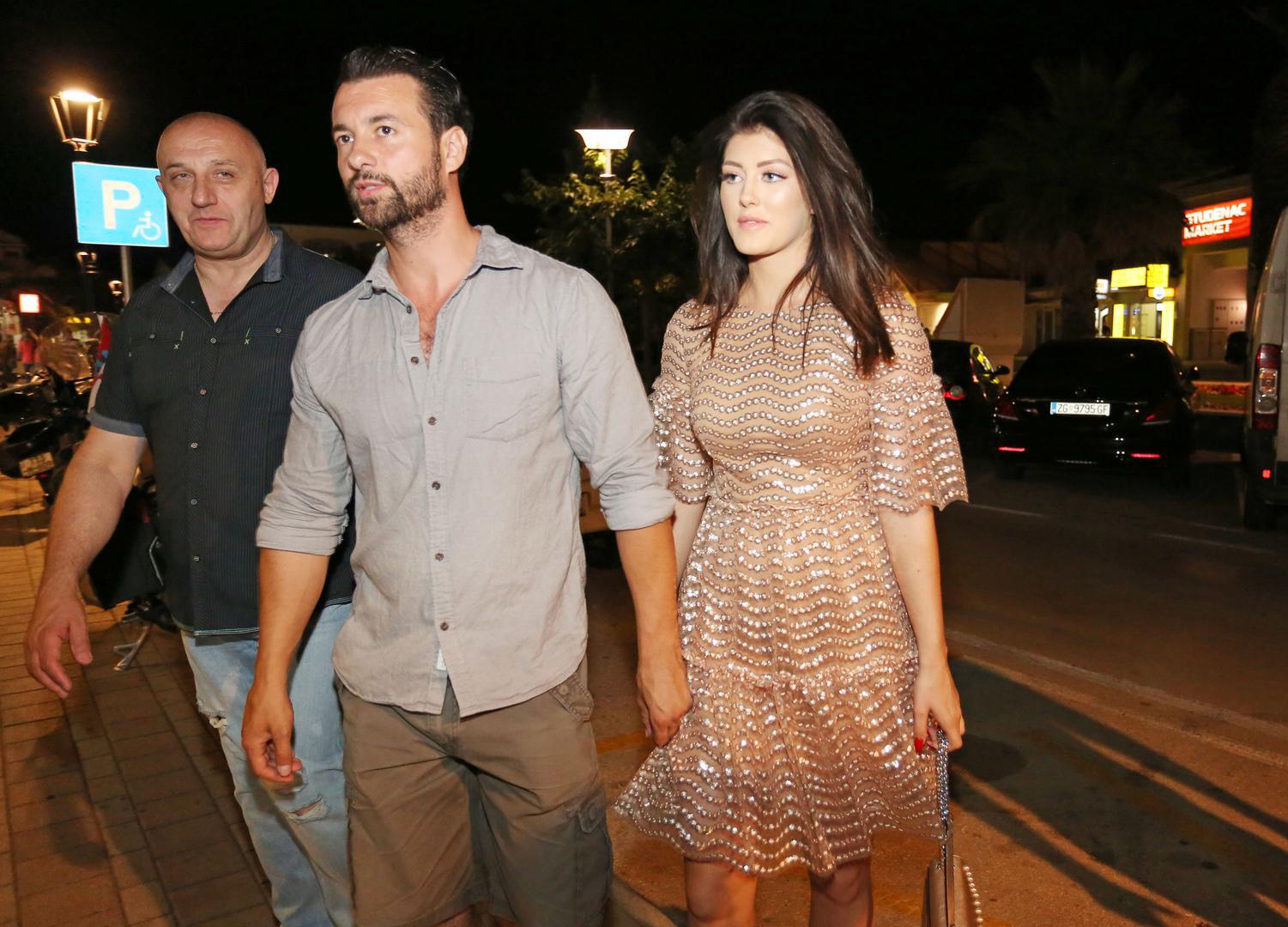 Nakon završetka televizijske karijere, rijetko se pojavljuje u javnosti, čuvajući svoju privatnost, dok s obožavateljima tek povremeno komunicira putem društvenih mreža.
