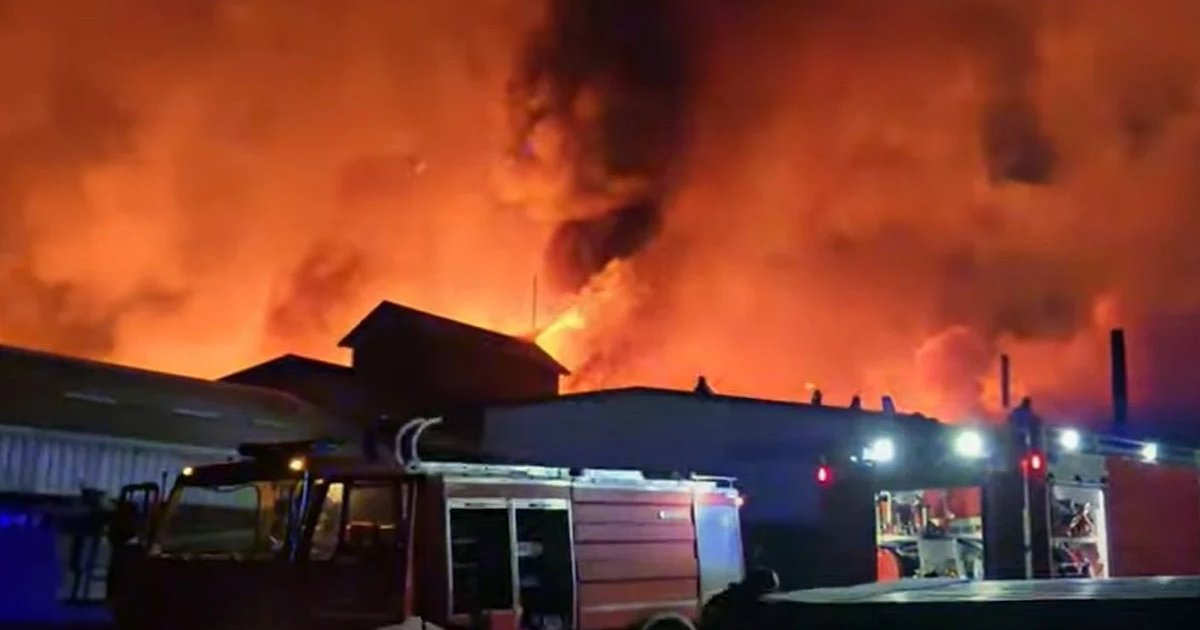 Požar u Novom Pazaru: ‘Ovo je najobimniji požar koji je ikada pogodio grad’ Požar u Novom Pazaru: ‘Ovo je najobimniji požar koji je ikada pogodio grad’