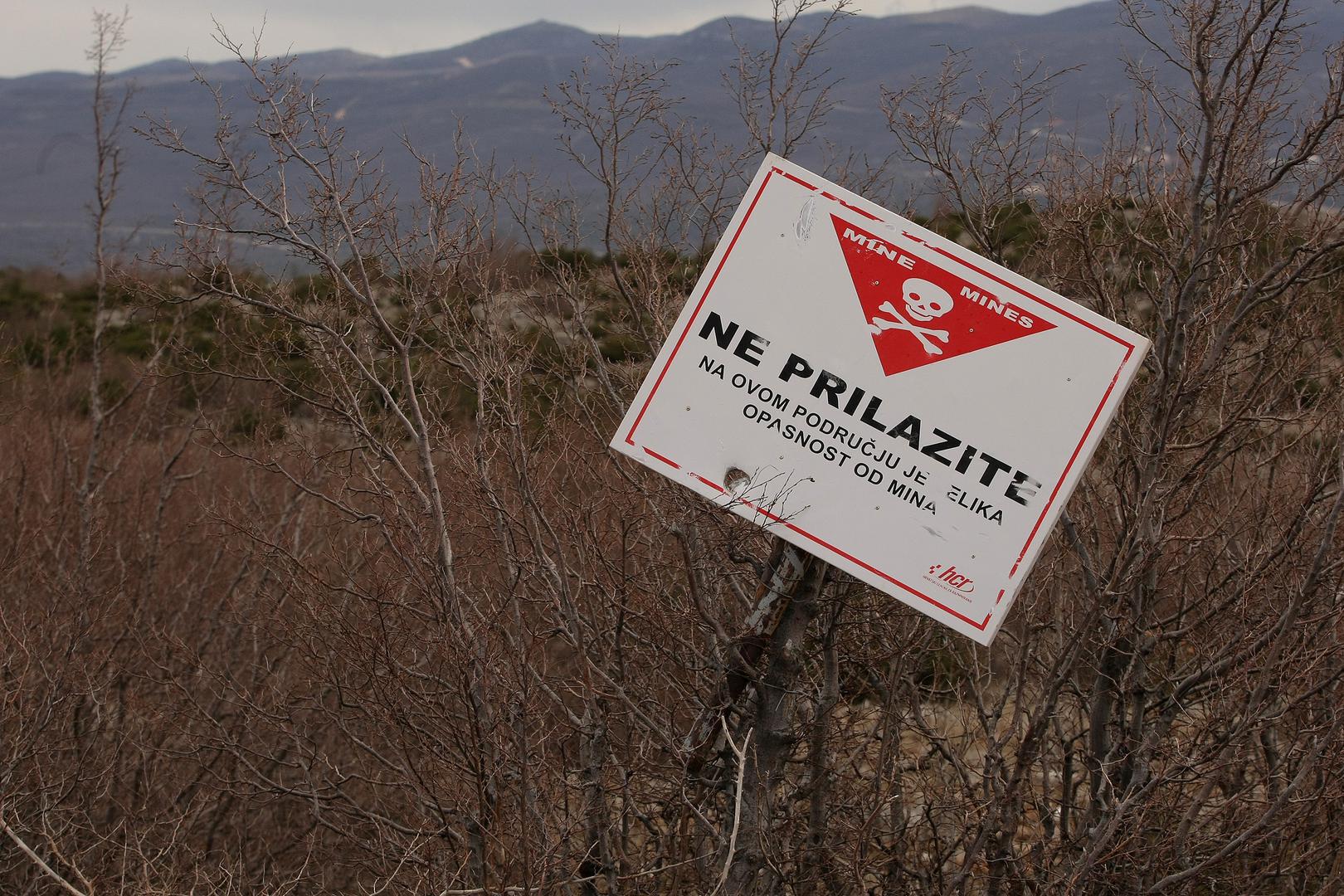 Brojni navijači diljem svijeta često su iznenađeni prizorom i izgledom trošne kuće. Posebno ih čudi i što lokacija nije službeno obilježena. 