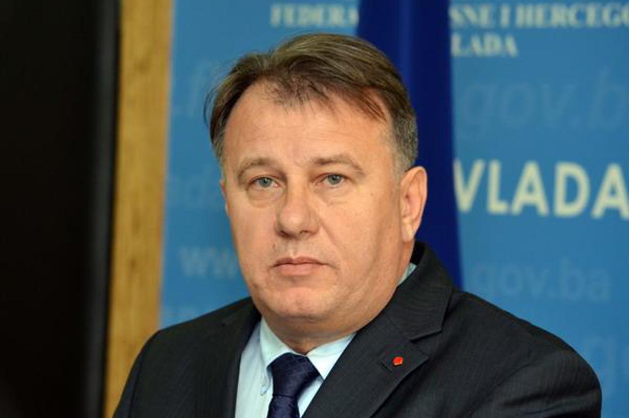 Novo zaduzenje FBiH vodi u bankrot