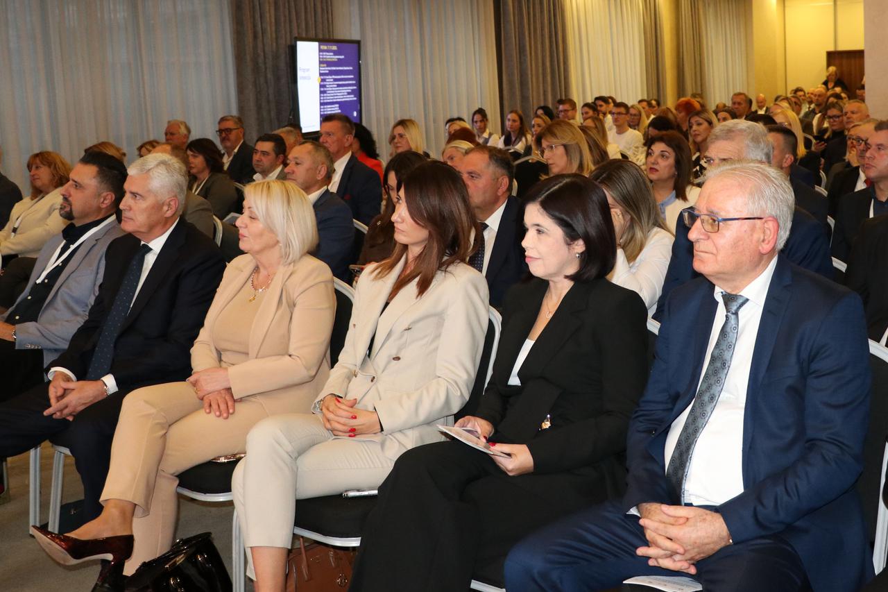 međunarodni simpozij o gastroenterologiji