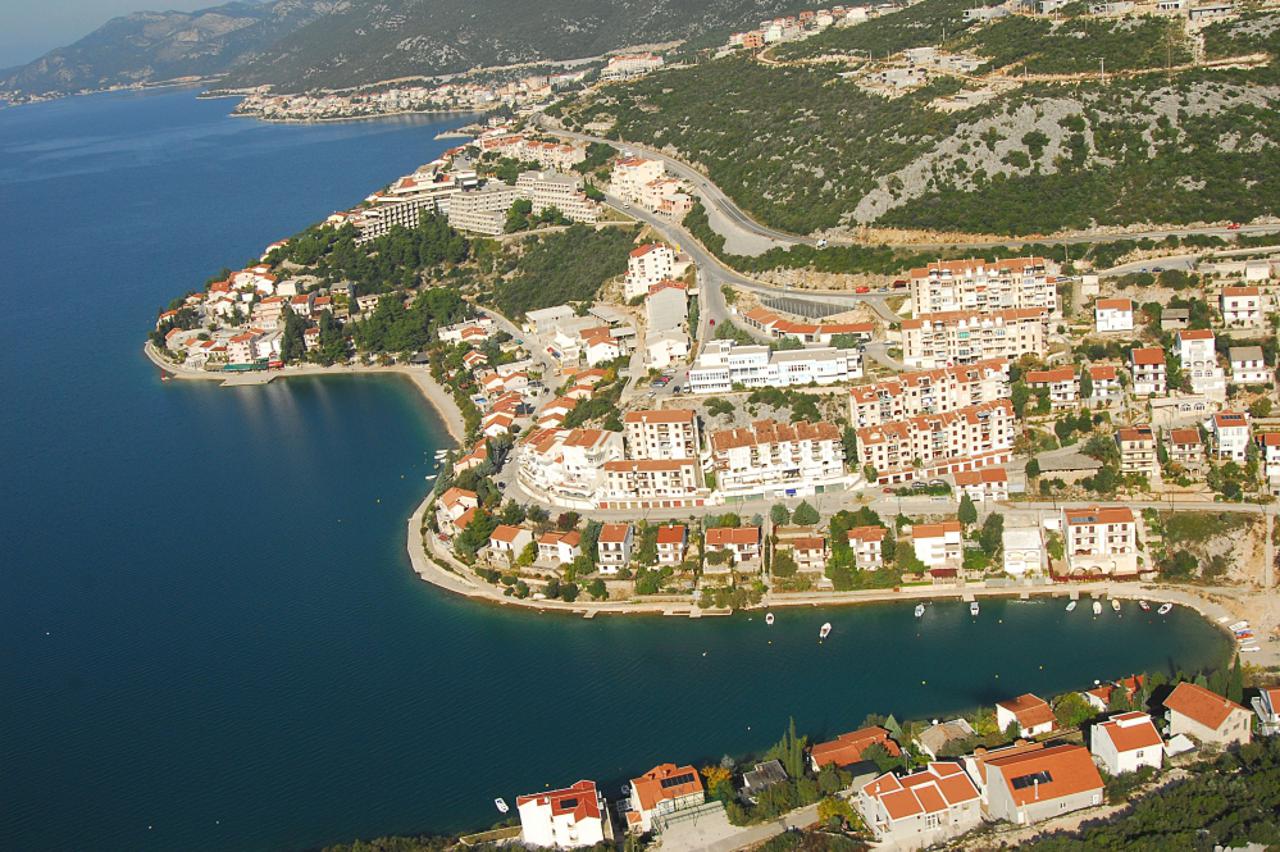 neum