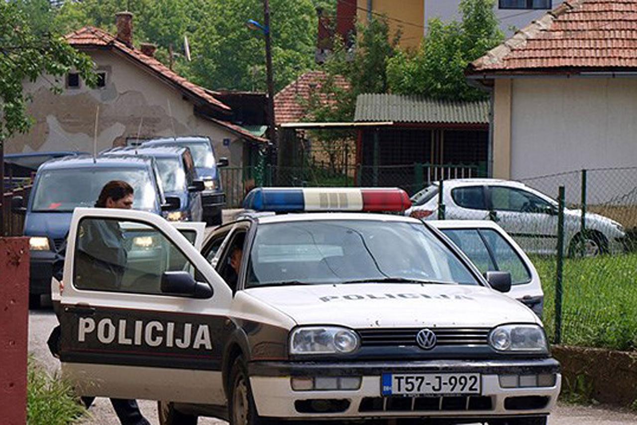 policija