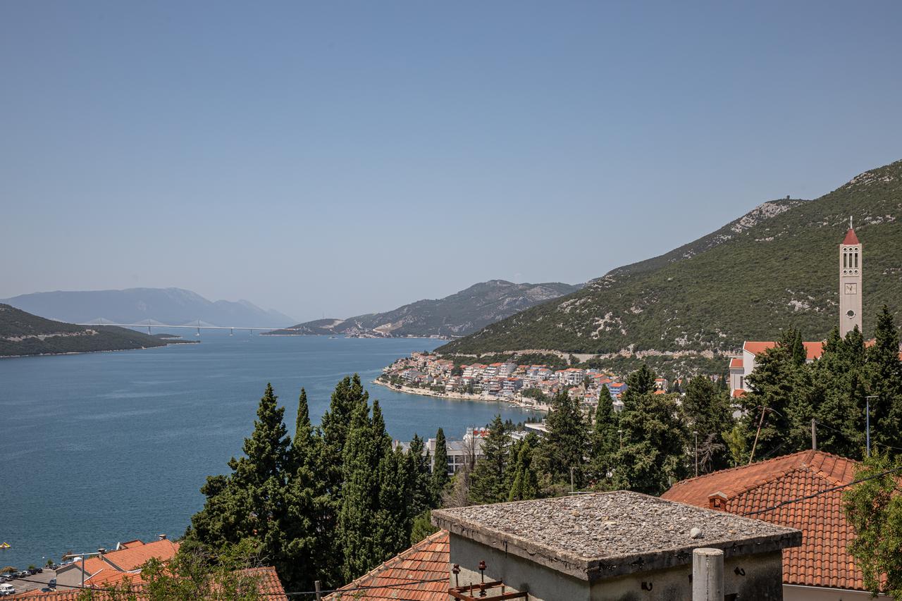 Neum