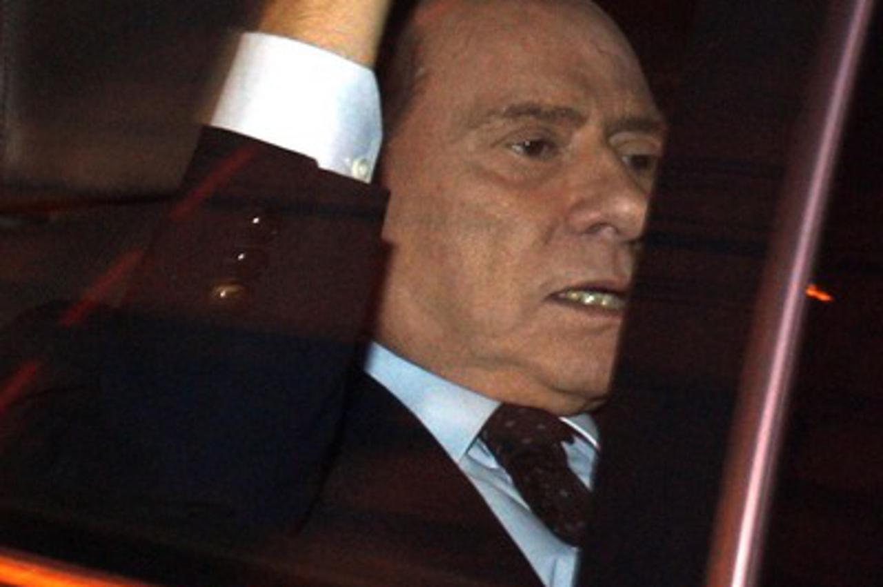 Berlusconi podnio ostavku, Talijani slave na ulicama Rima (1)