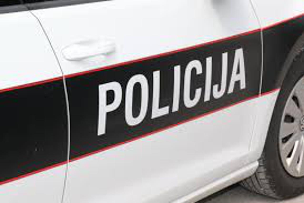 policija