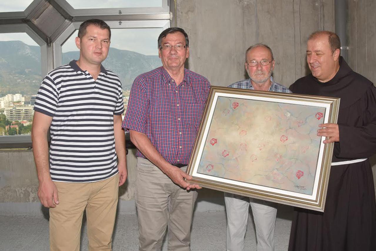 BiH,10.09.16.Mostar, Srpski veleposlanik sa fra Ikom Skokom na vidikovcu - zvonikPhoto:Stojan Lasic