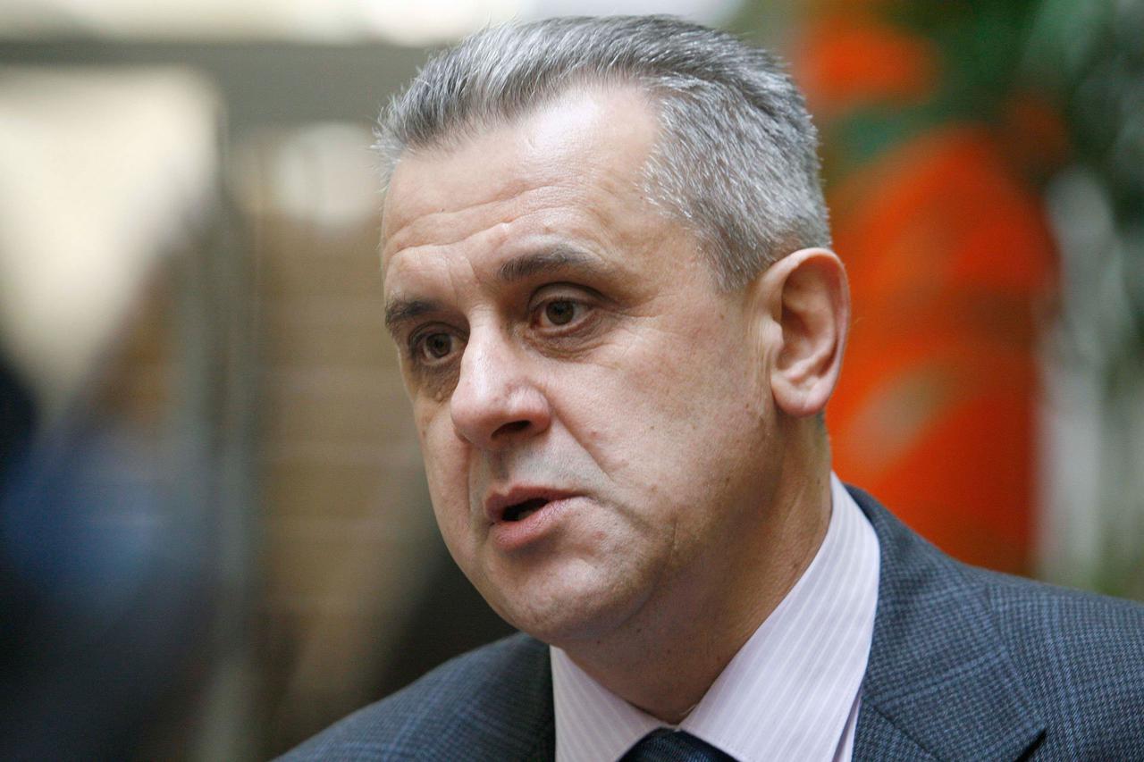 Dubravko Lovrenović