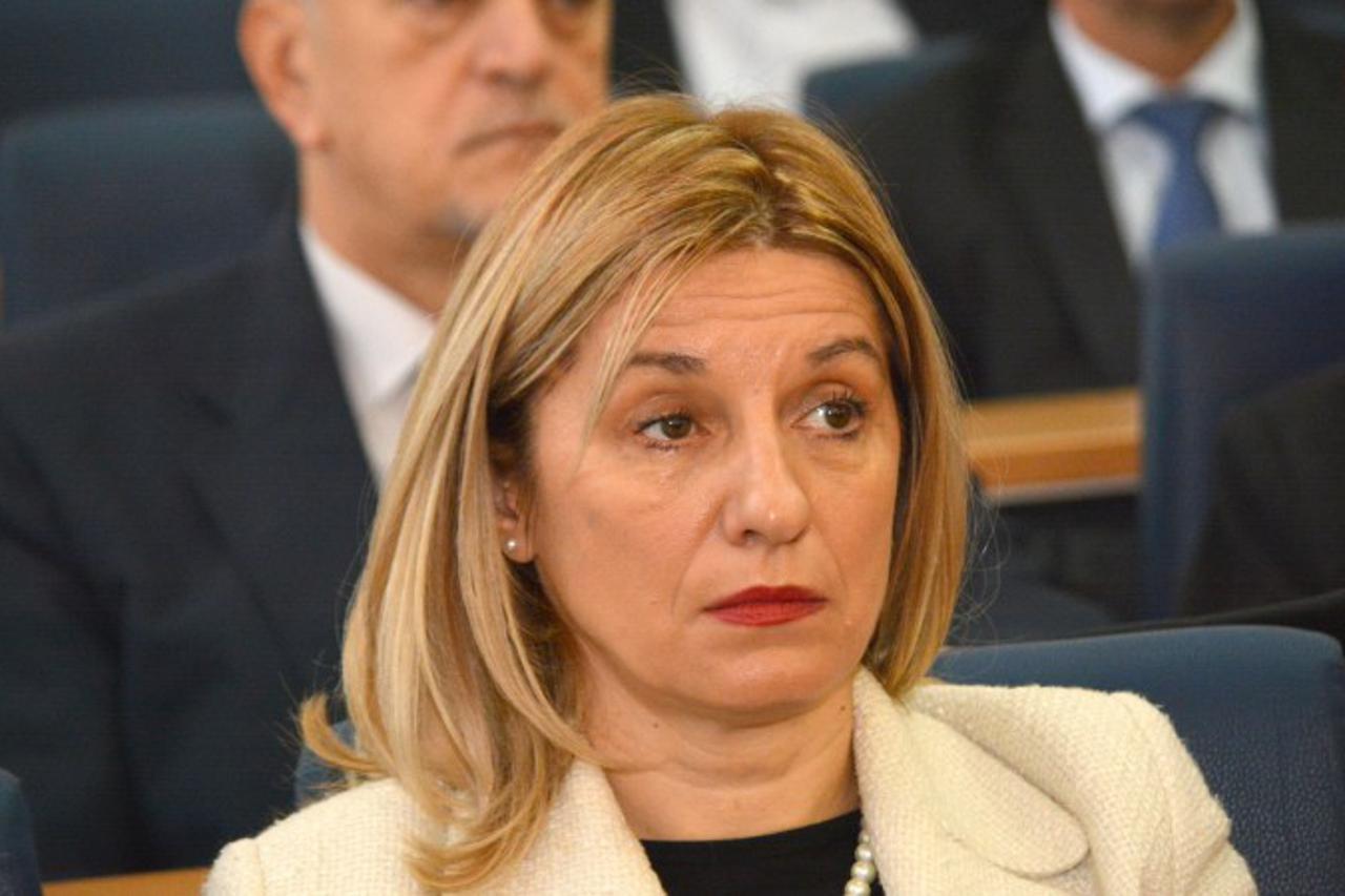 Amela Dautbegovic