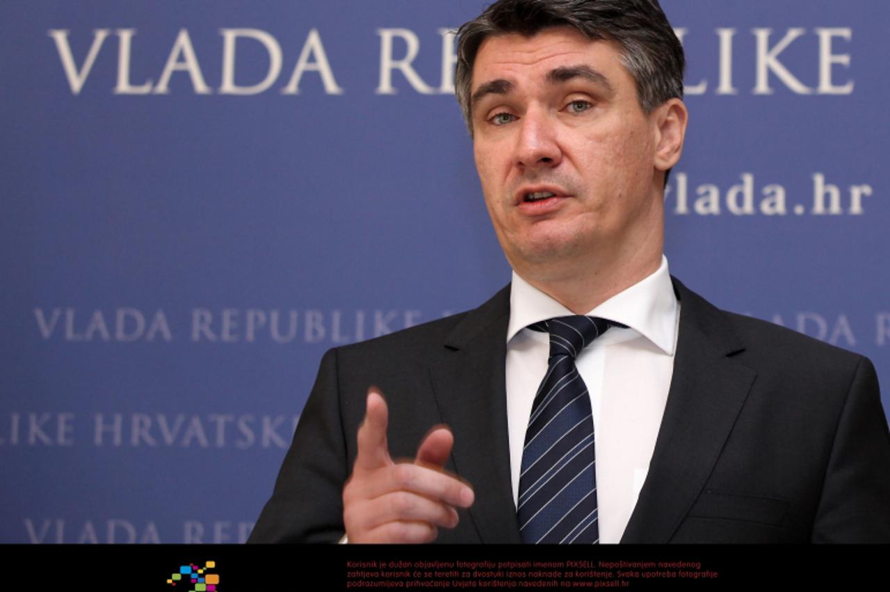 '08.06.2012. , Zagreb - Premijer Zoran Milanovic odrzao je danas u Banskim dvorima konferenciju za medije povodom ostavke Mirele Holy Photo: Patrik Macek/Pixsell'