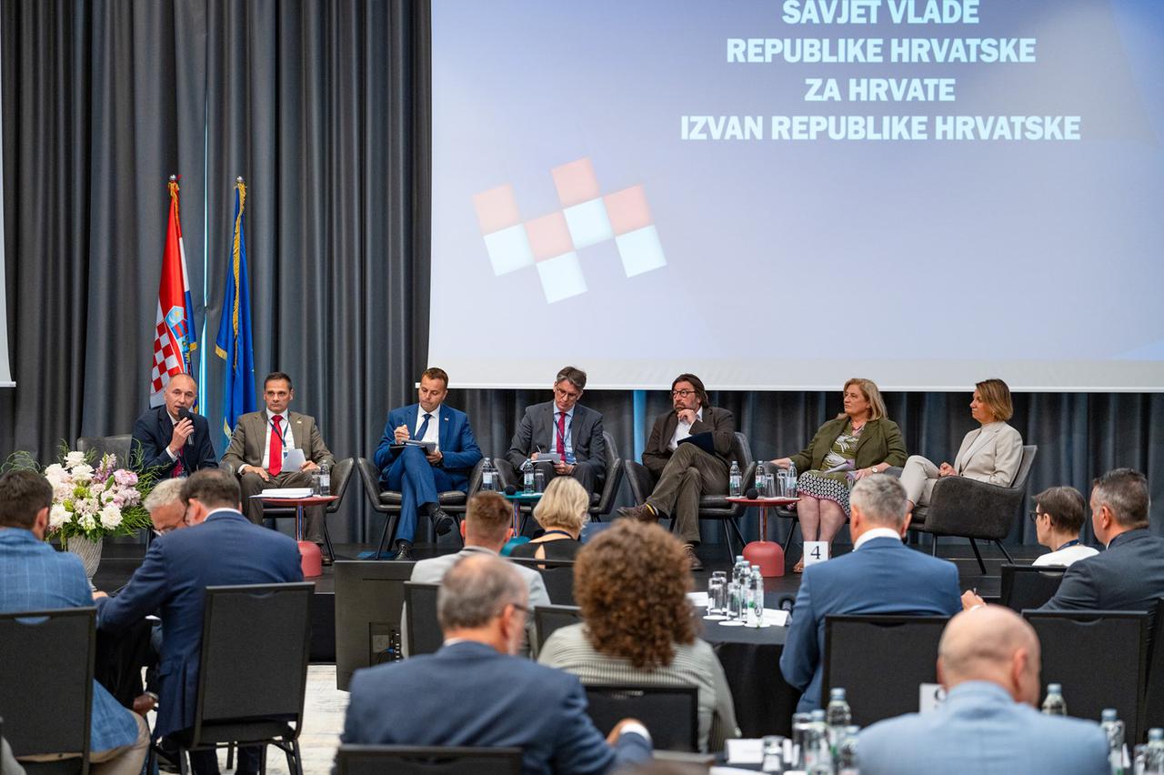 Savjeta Vlade Republike Hrvatske za Hrvate izvan RH