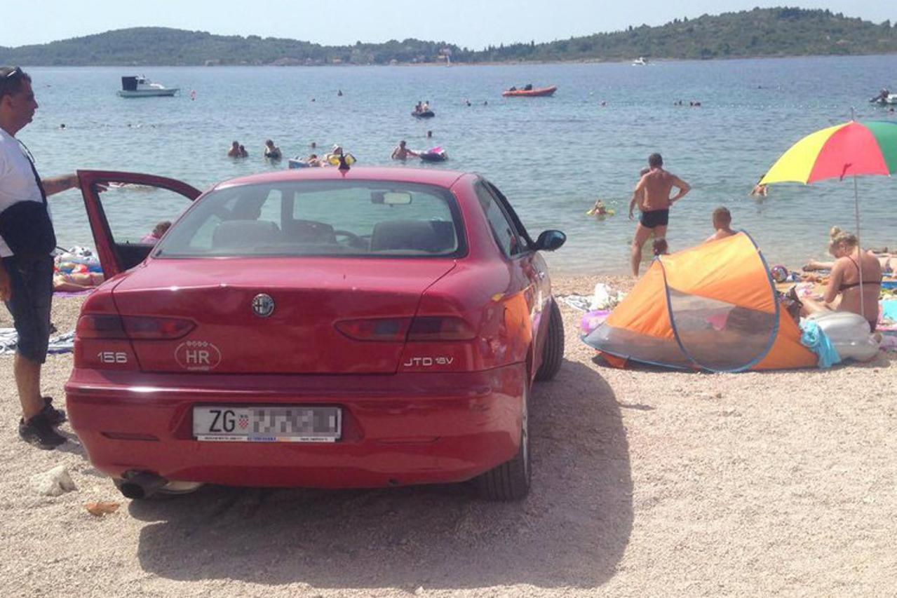 Kupači gledali u nevjerici: