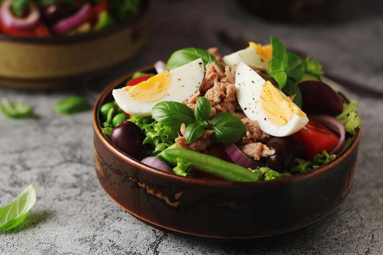 Salata Nicoise s tunjevinom