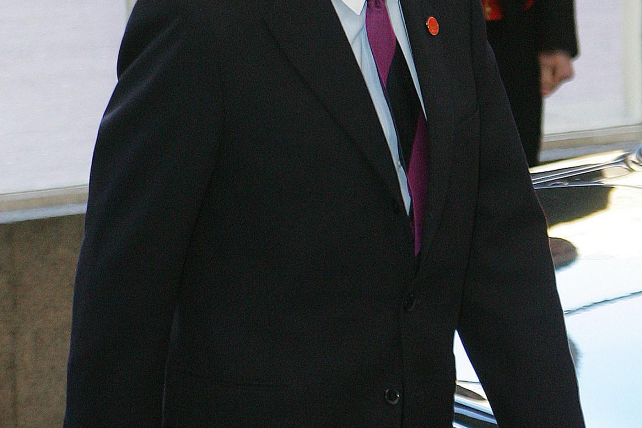 taro aso