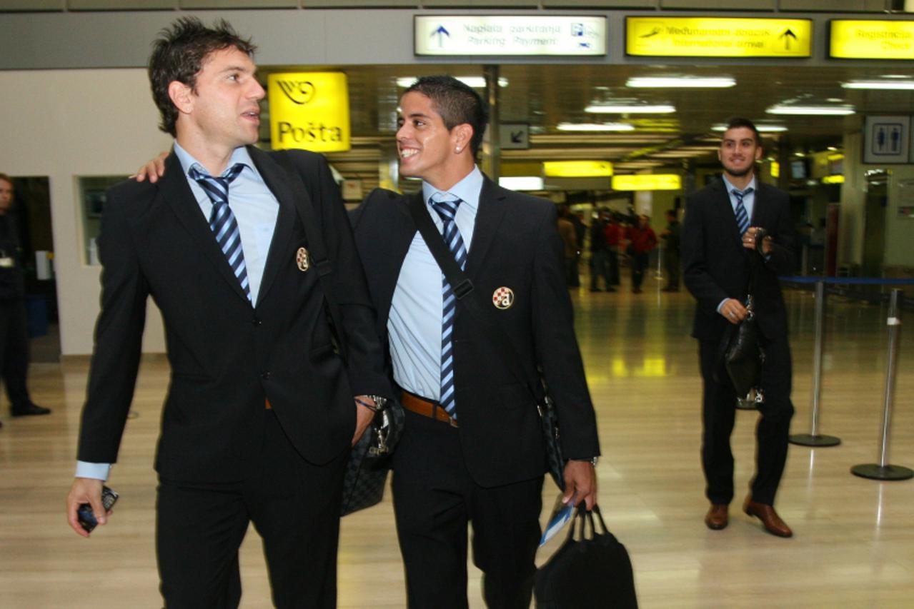 '29.09.2010, Zagreb; - Zagrebacki aerodrom Pleso, Dinamovi igraci odlaze na utakmicu u grcku protiv grckog Paoka. Photo: Goran Jakus/PIXSELL'