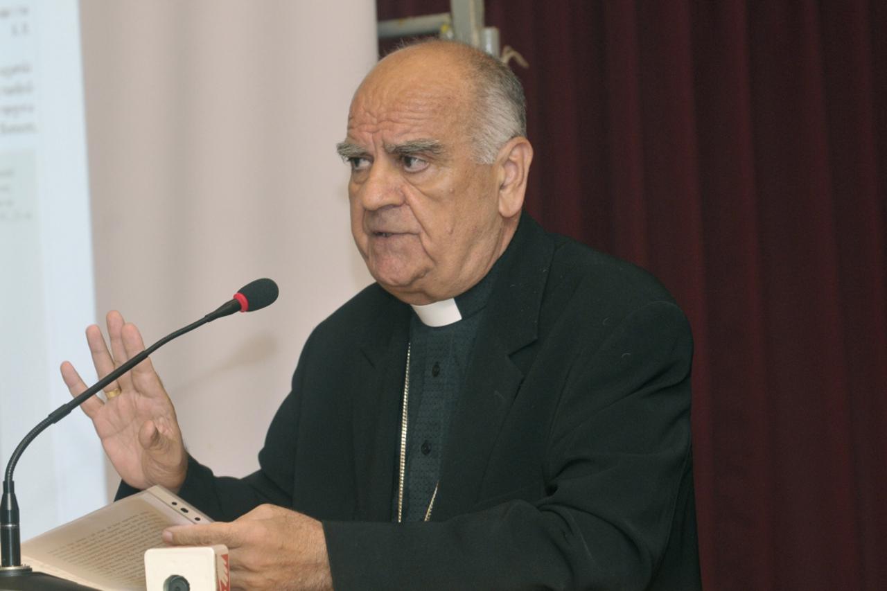 biskup perić