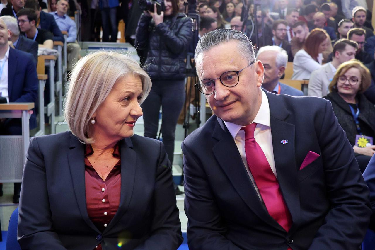 SUM - skup o digitalnoj transformaciji u obrazovanju