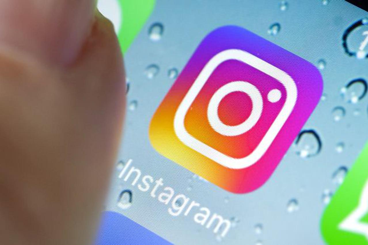 Instagram 