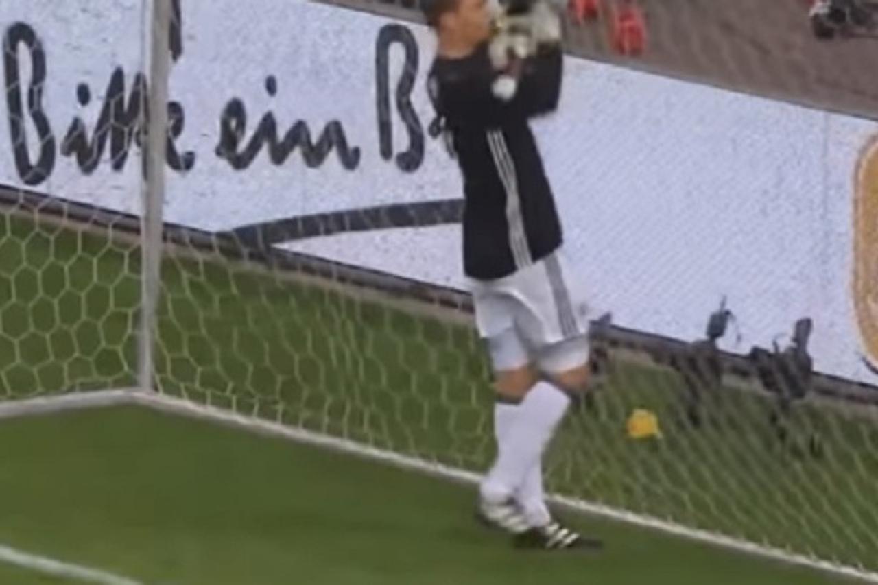 NEUER SE SKORO NOKAUTIRAO: 