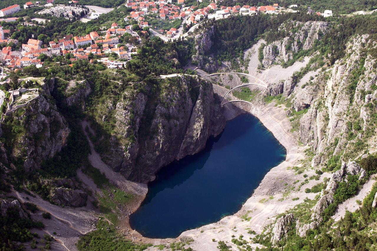 modro jezero