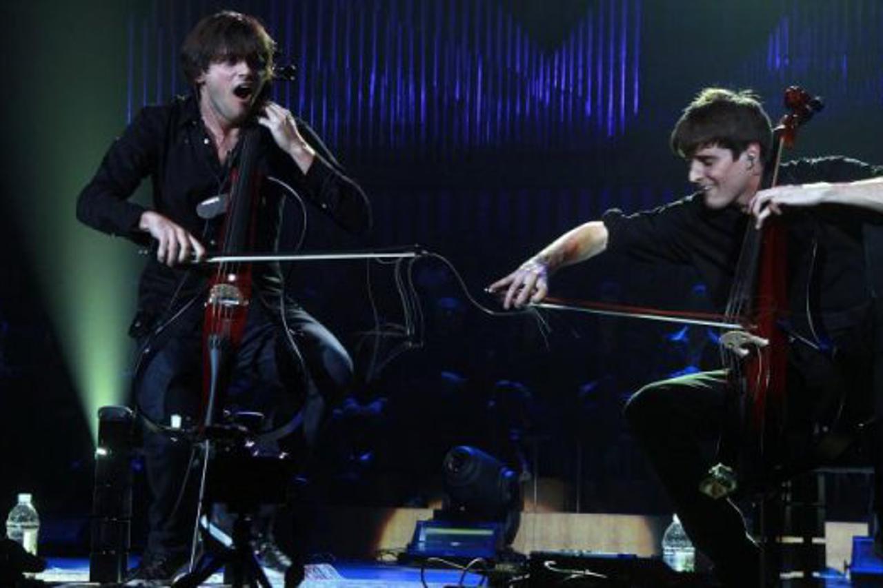 \"cellos