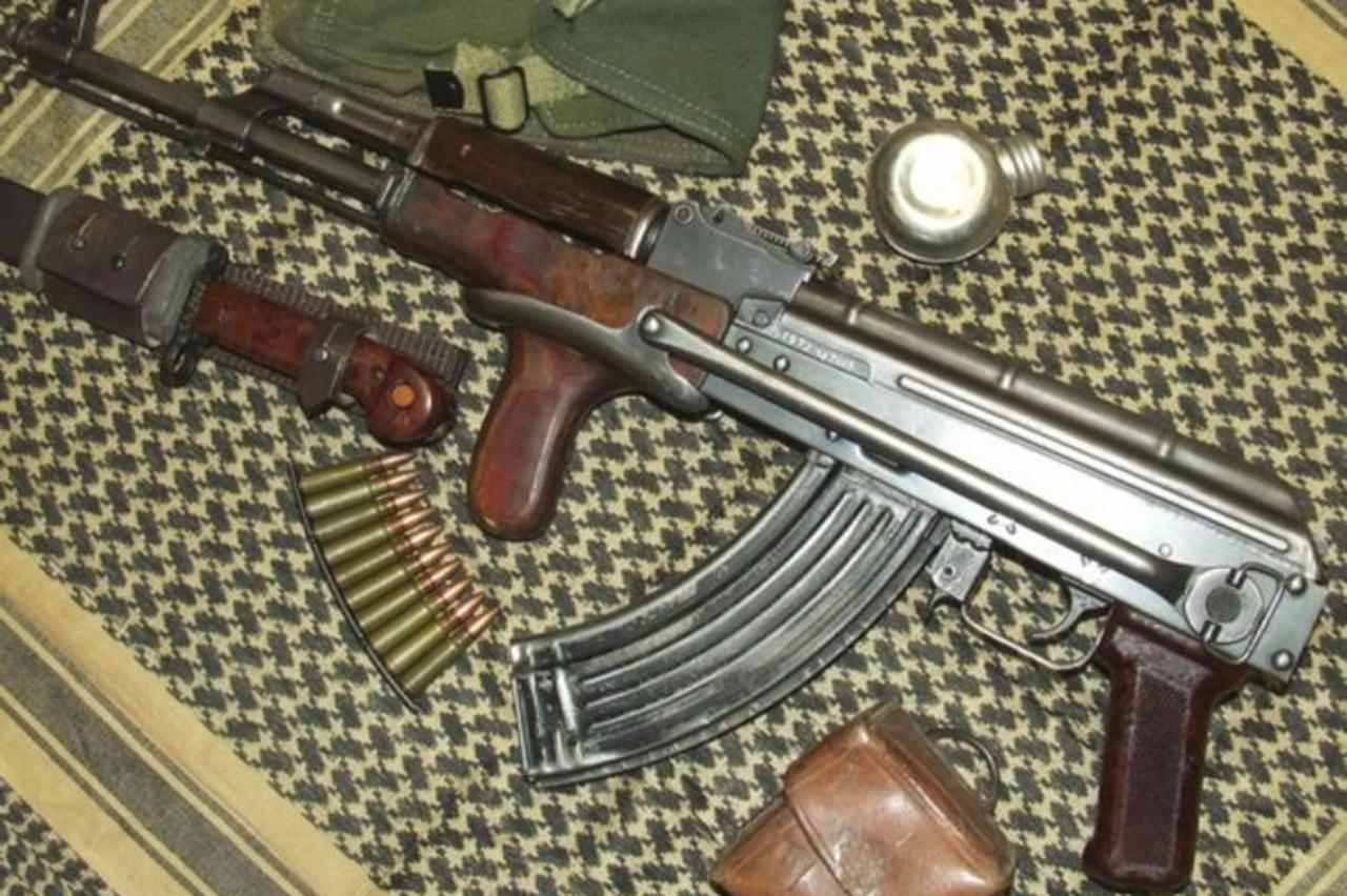 KALAŠNJIKOV
