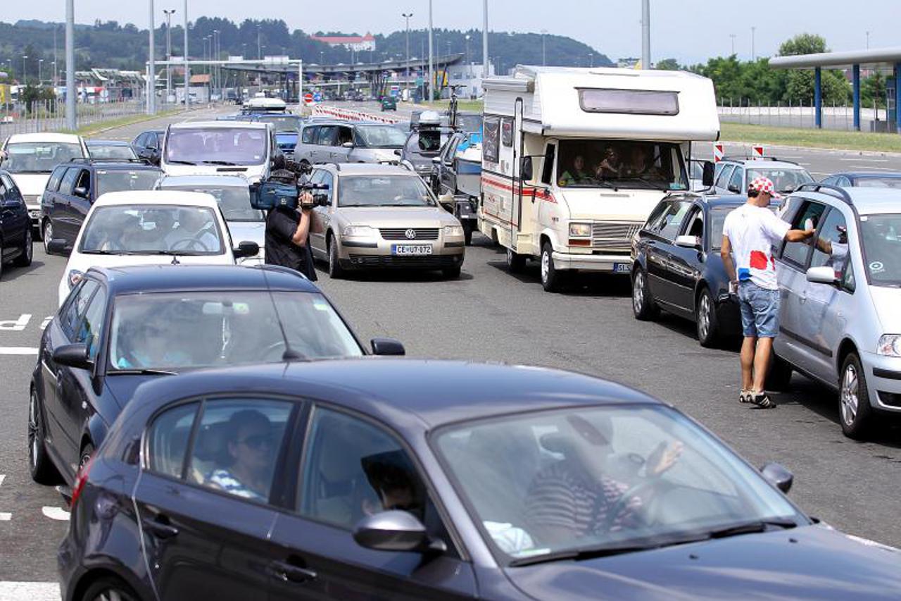 gužva na granici,bregana,granica (1)