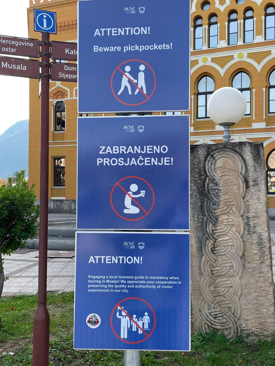 znak na španjolskom trgu