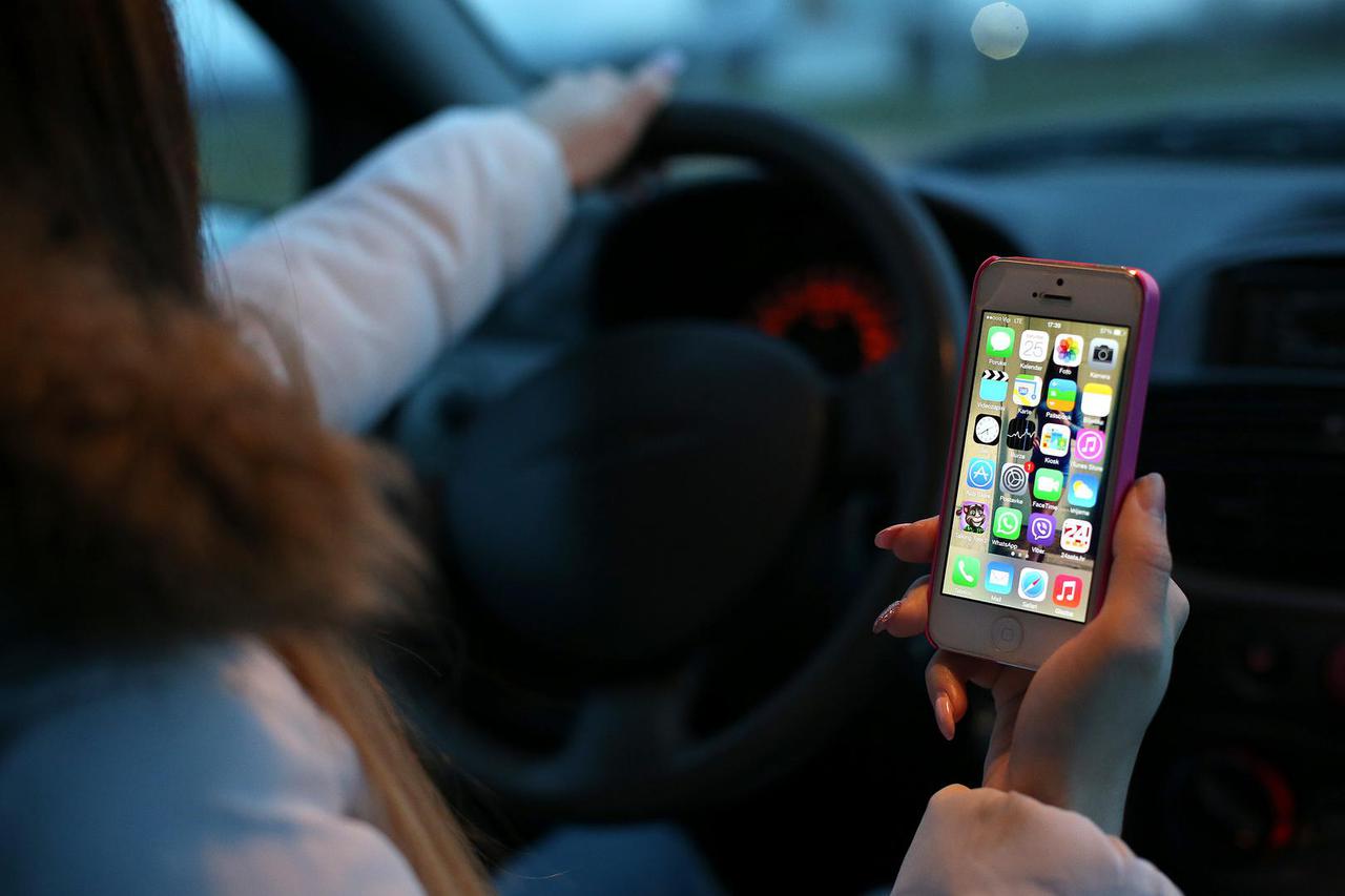 mobitel, automobil